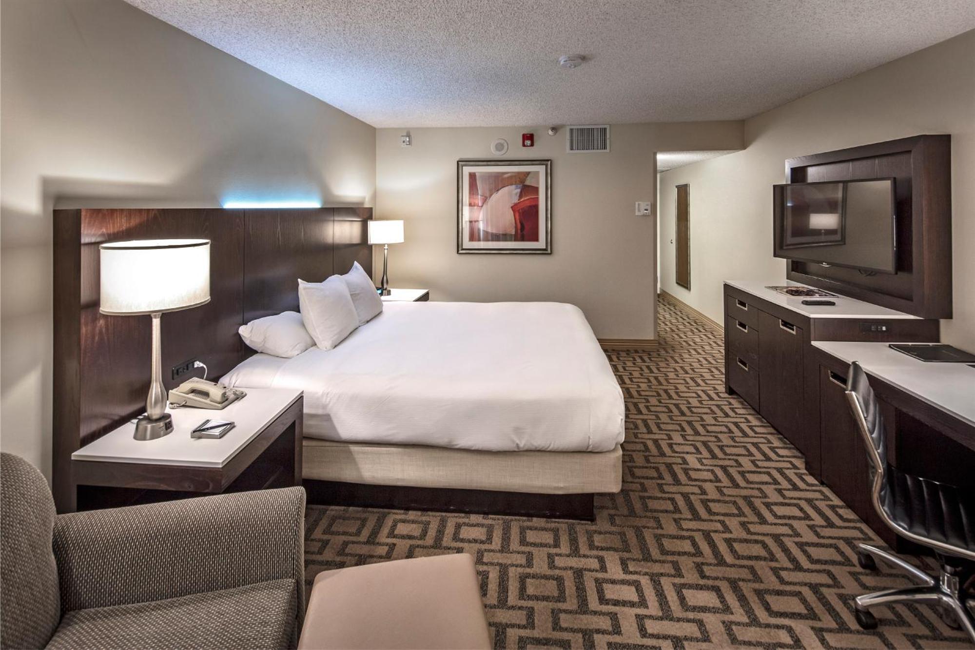 Hilton Sacramento Arden West Hotel Exterior photo